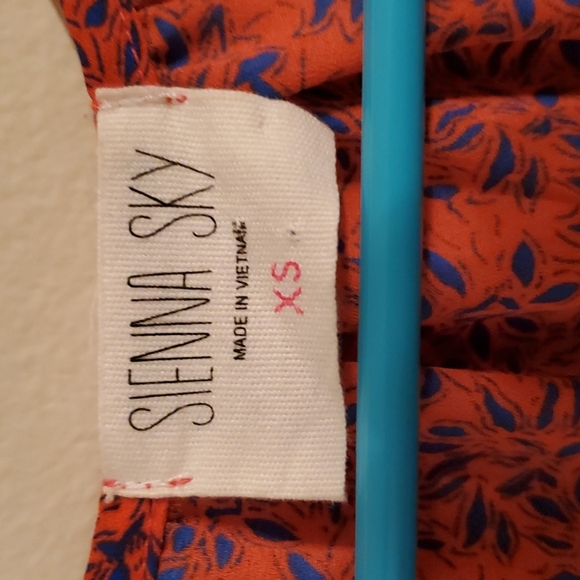 Sienna Sky brand sleeveless tank top - Picture 2 of 6